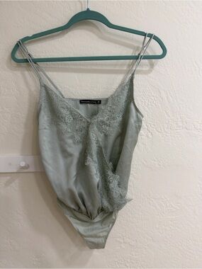 Abercrombie & Fitch Sage Lace-Trim Satin Bodysuit | Size: Xsmall | New